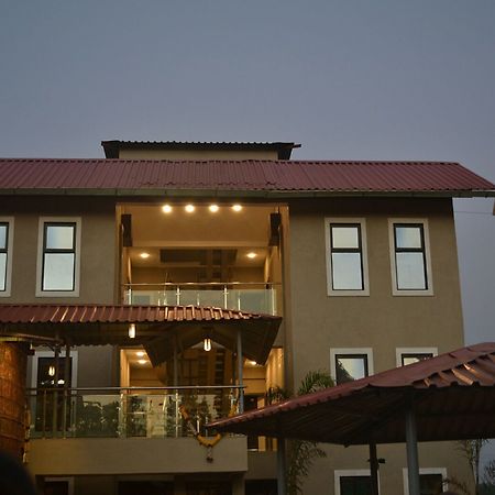 Oyo 11898 Hotel Vhyomaan Mahābaleshwar Esterno foto