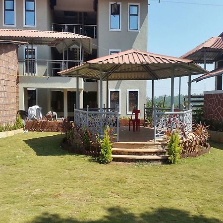 Oyo 11898 Hotel Vhyomaan Mahābaleshwar Esterno foto